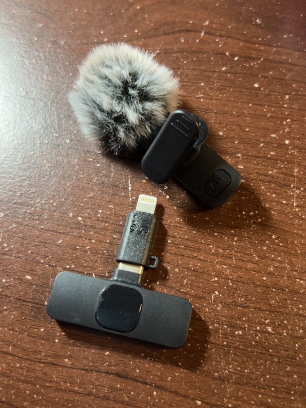 Compact Smartphone Lavalier Microphone with Furry Wind Muff